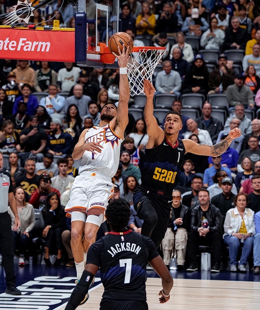 包含锐不可当引发热议！，纳达尔在掘金比赛中比赛局势复杂引发球迷热议的词条