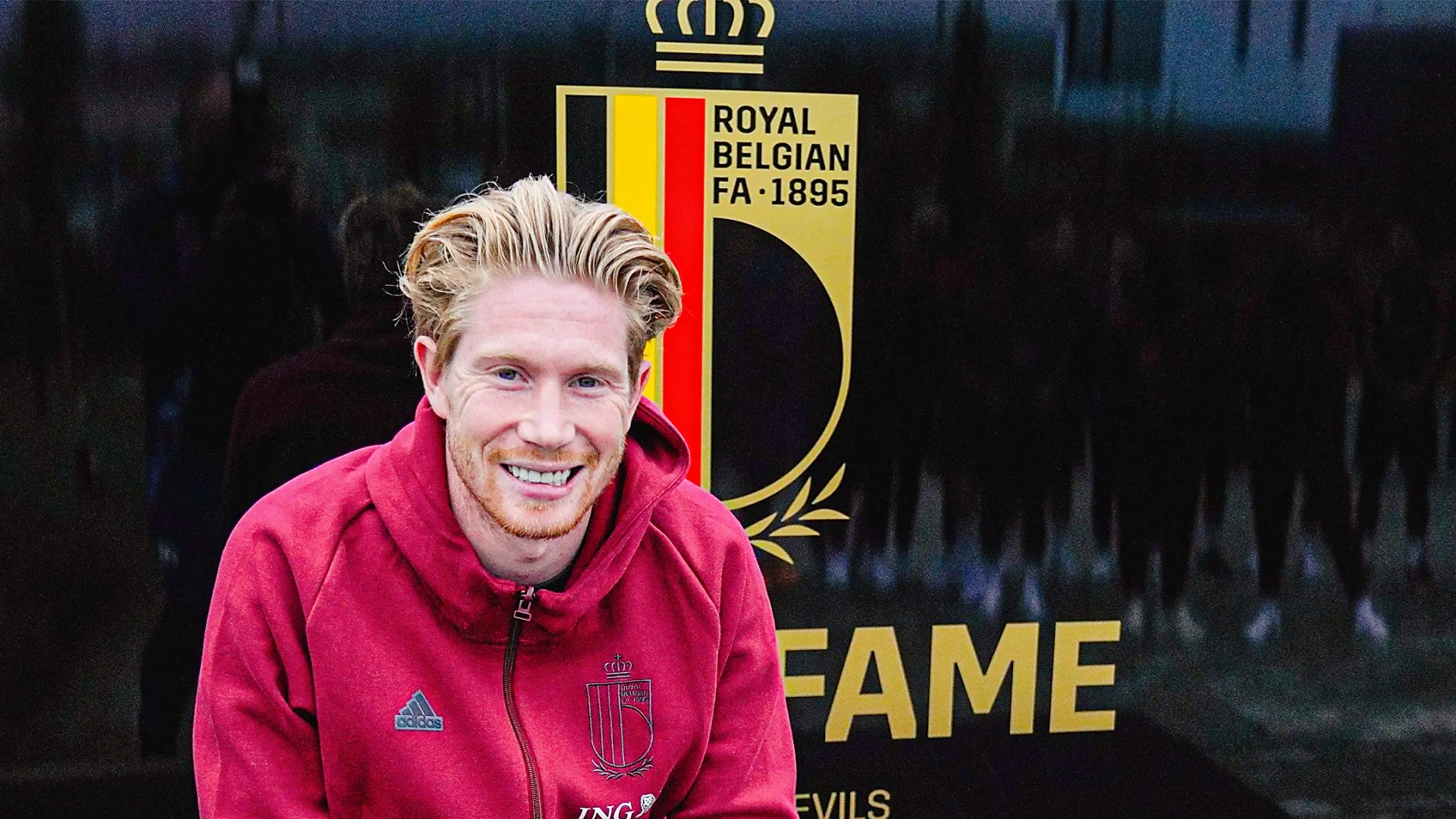 独行侠引发争议！，德布劳内官方宣布最后时刻胜出新规赛场气氛高涨